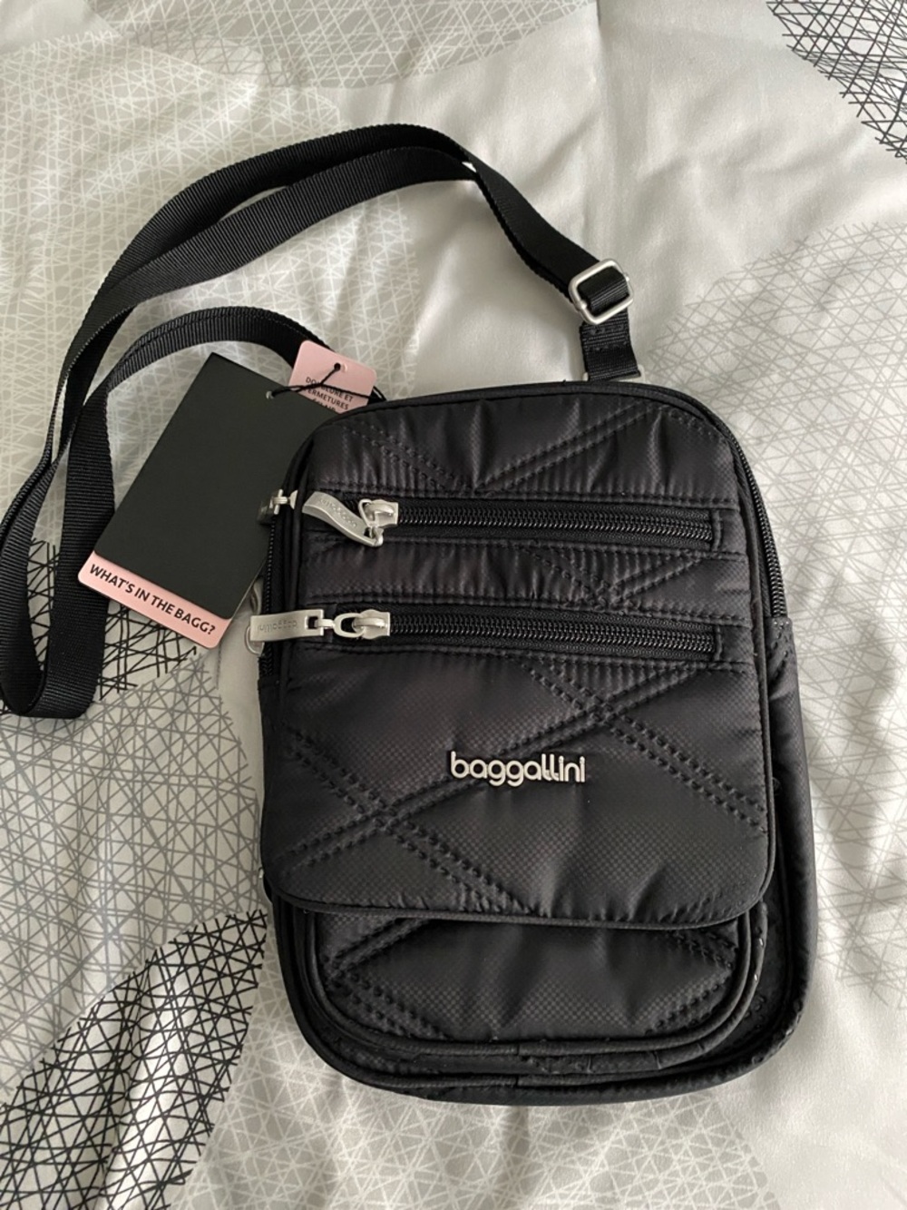 Baggallini Black Quilted Mini Crossbody Organizer